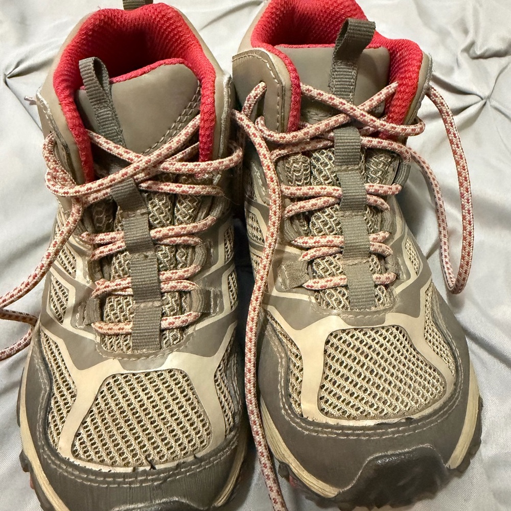 Kids' Tan and Red hiking Shoes